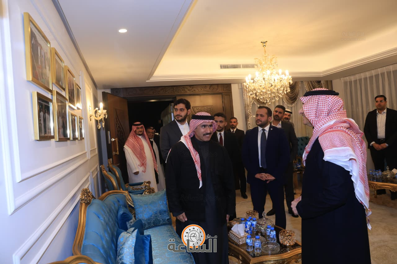 Madar Al-Saa Images 0.8773596195687057