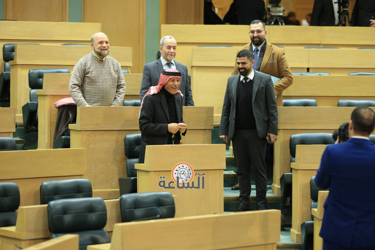 Madar Al-Saa Images 0.3467665708678047