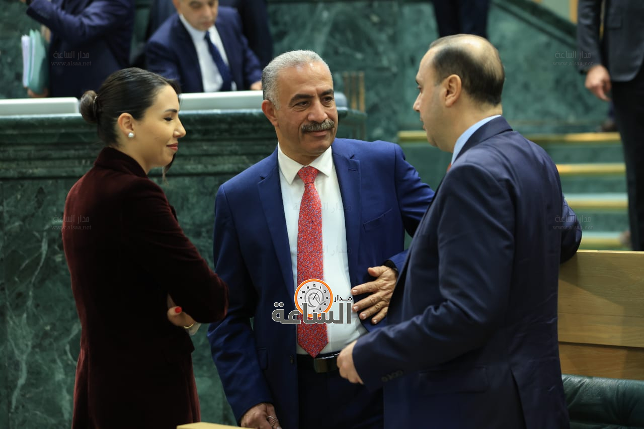 Madar Al-Saa Images 0.10050062193507858