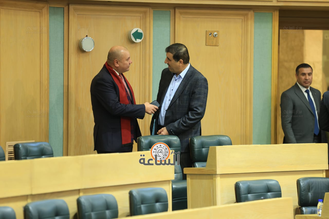 Madar Al-Saa Images 0.8944247953397292