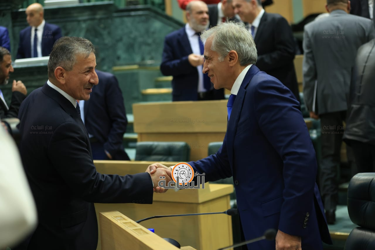 Madar Al-Saa Images 0.41560938464828545