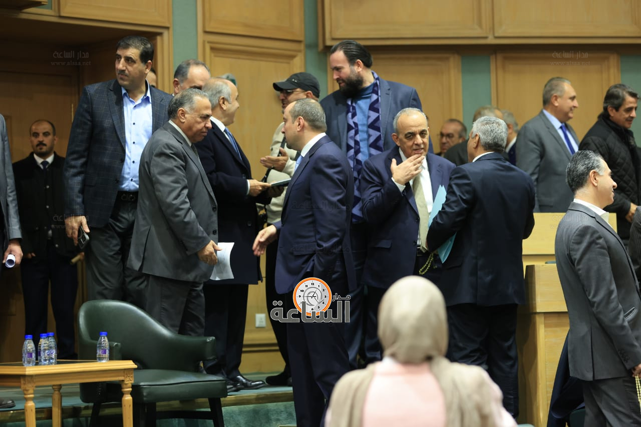 Madar Al-Saa Images 0.18417693197473295