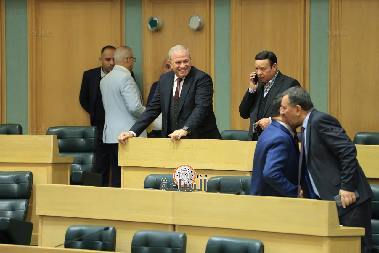 Madar Al-Saa Images 0.5838373674930378