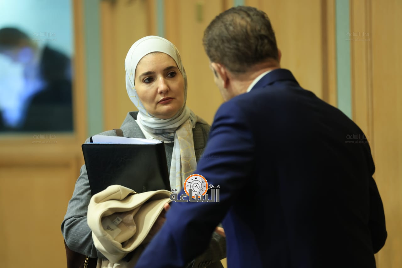 Madar Al-Saa Images 0.4400782395054701