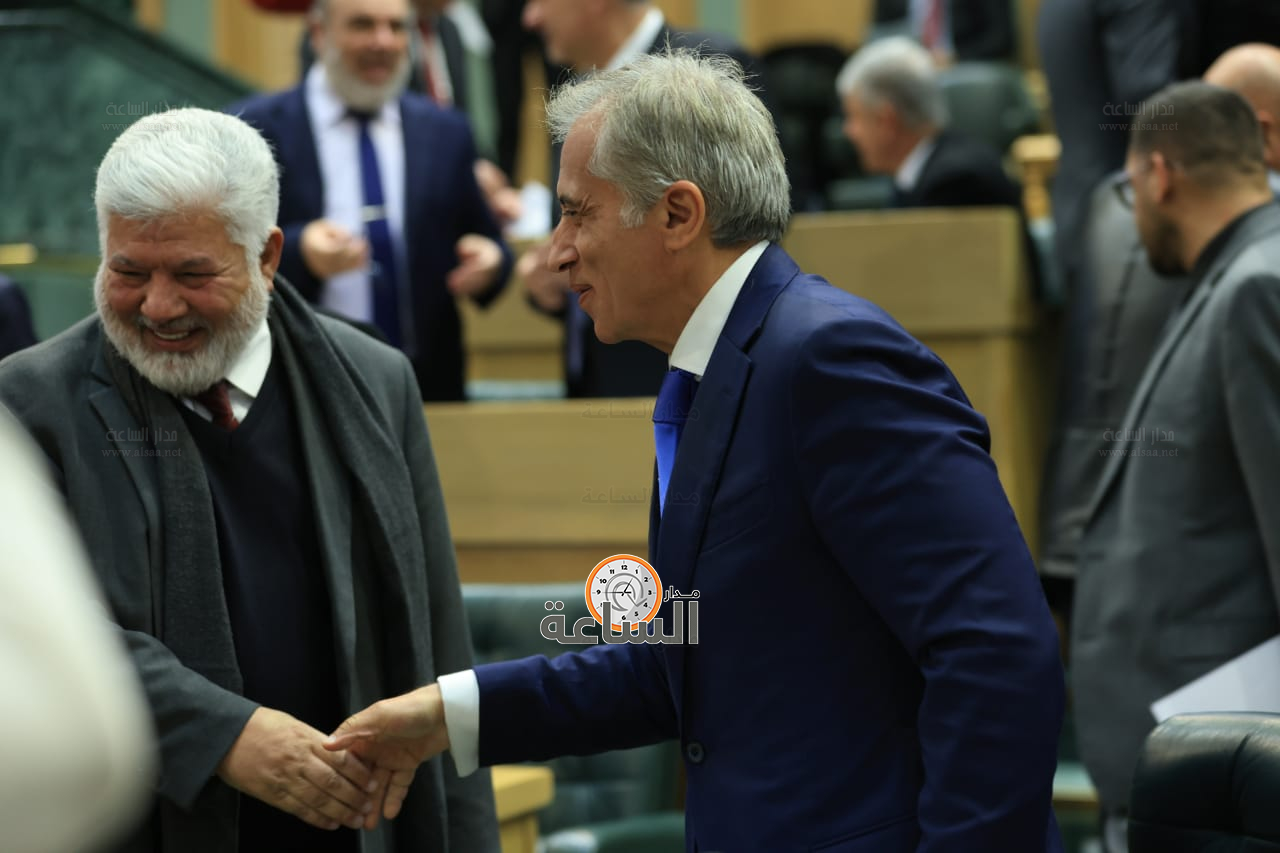 Madar Al-Saa Images 0.46350855821839965