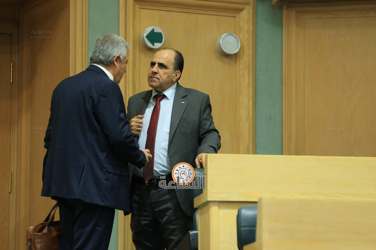 Madar Al-Saa Images 0.07887428445870603