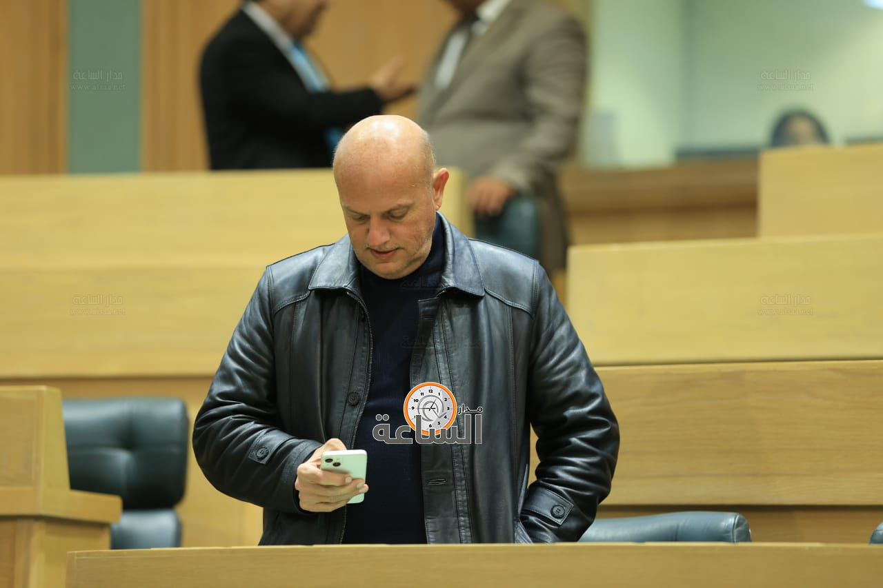 Madar Al-Saa Images 0.4177653846808175