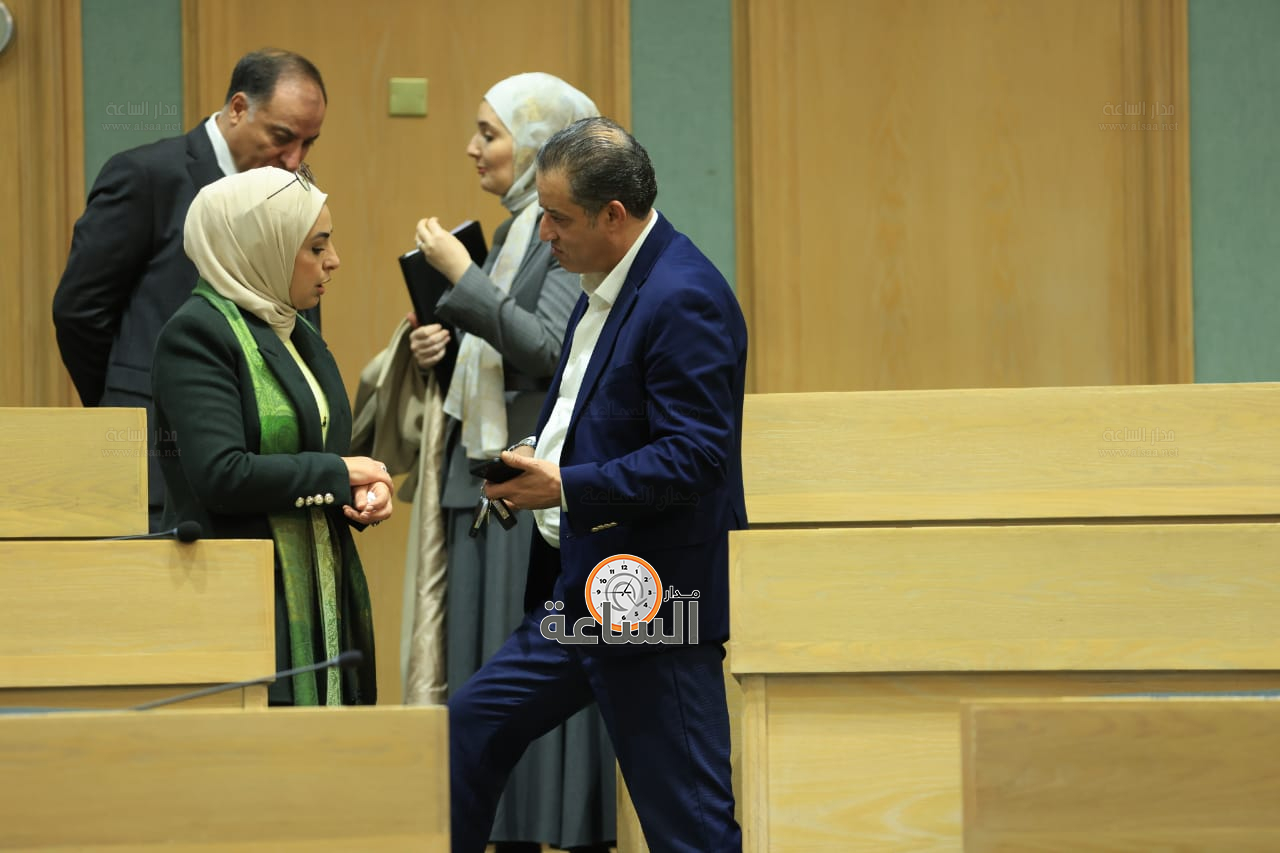 Madar Al-Saa Images 0.19489757687433773