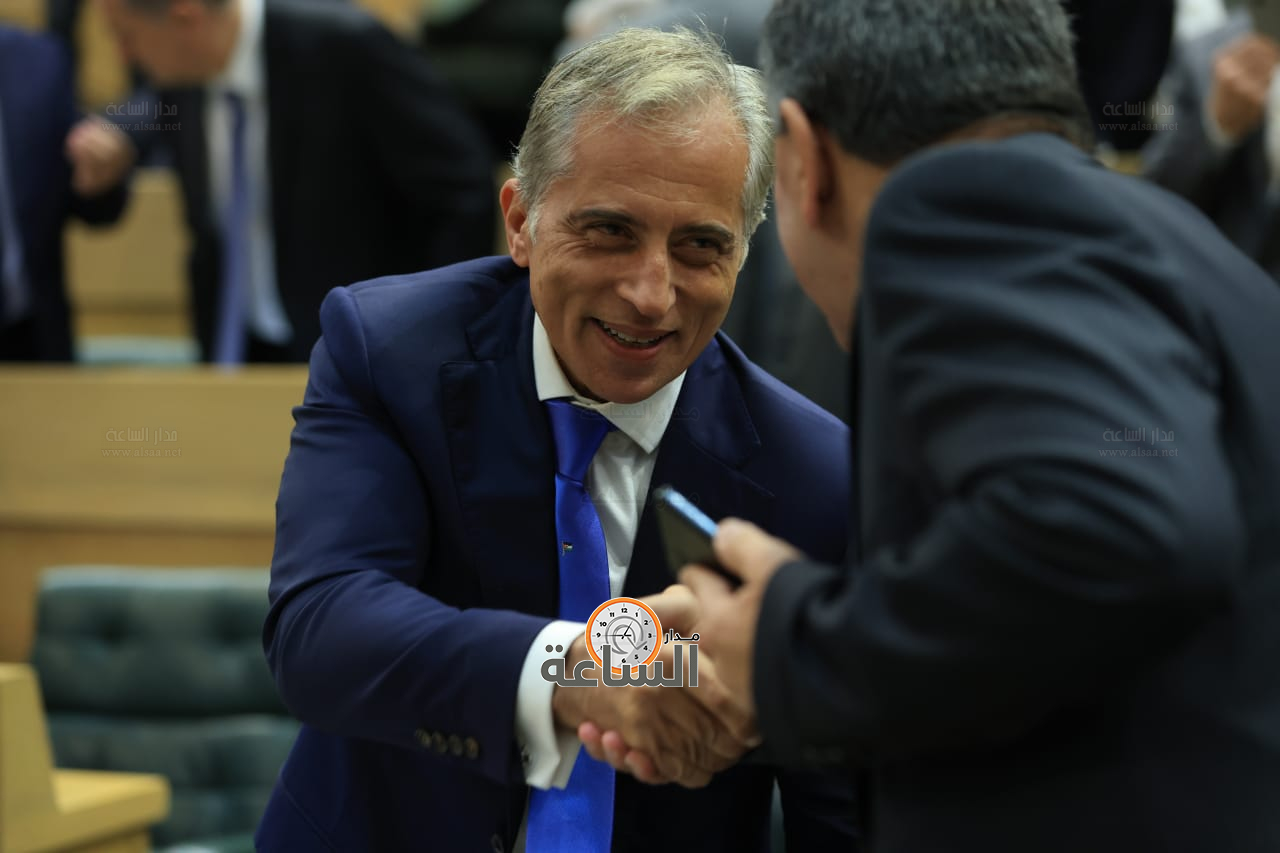 Madar Al-Saa Images 0.1395027740472352