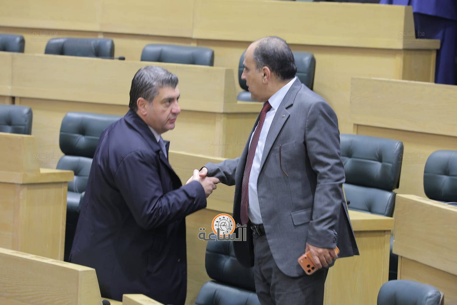 Madar Al-Saa Images 0.8501040846649673