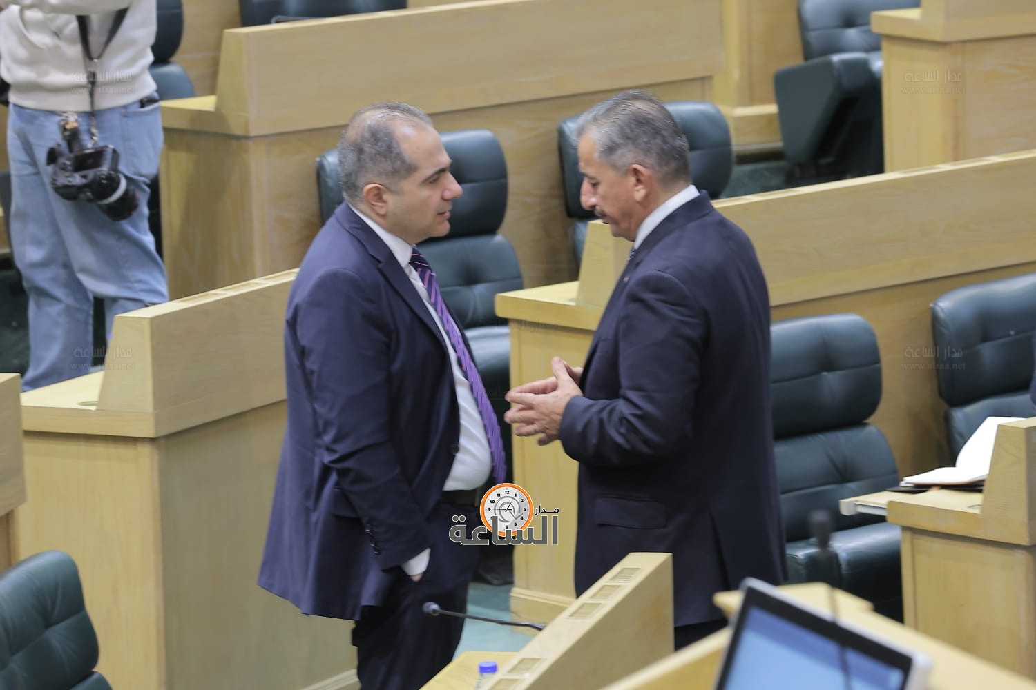 Madar Al-Saa Images 0.573855570225638