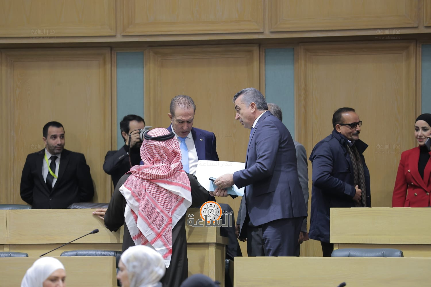 Madar Al-Saa Images 0.03085896683422029