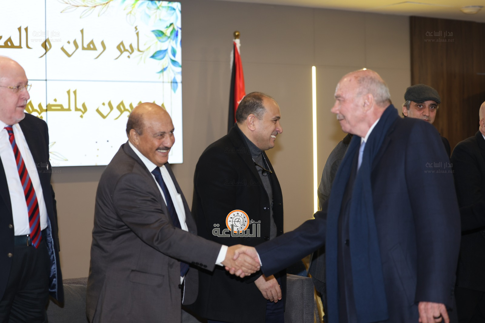 Madar Al-Saa Images 0.16538172145863883