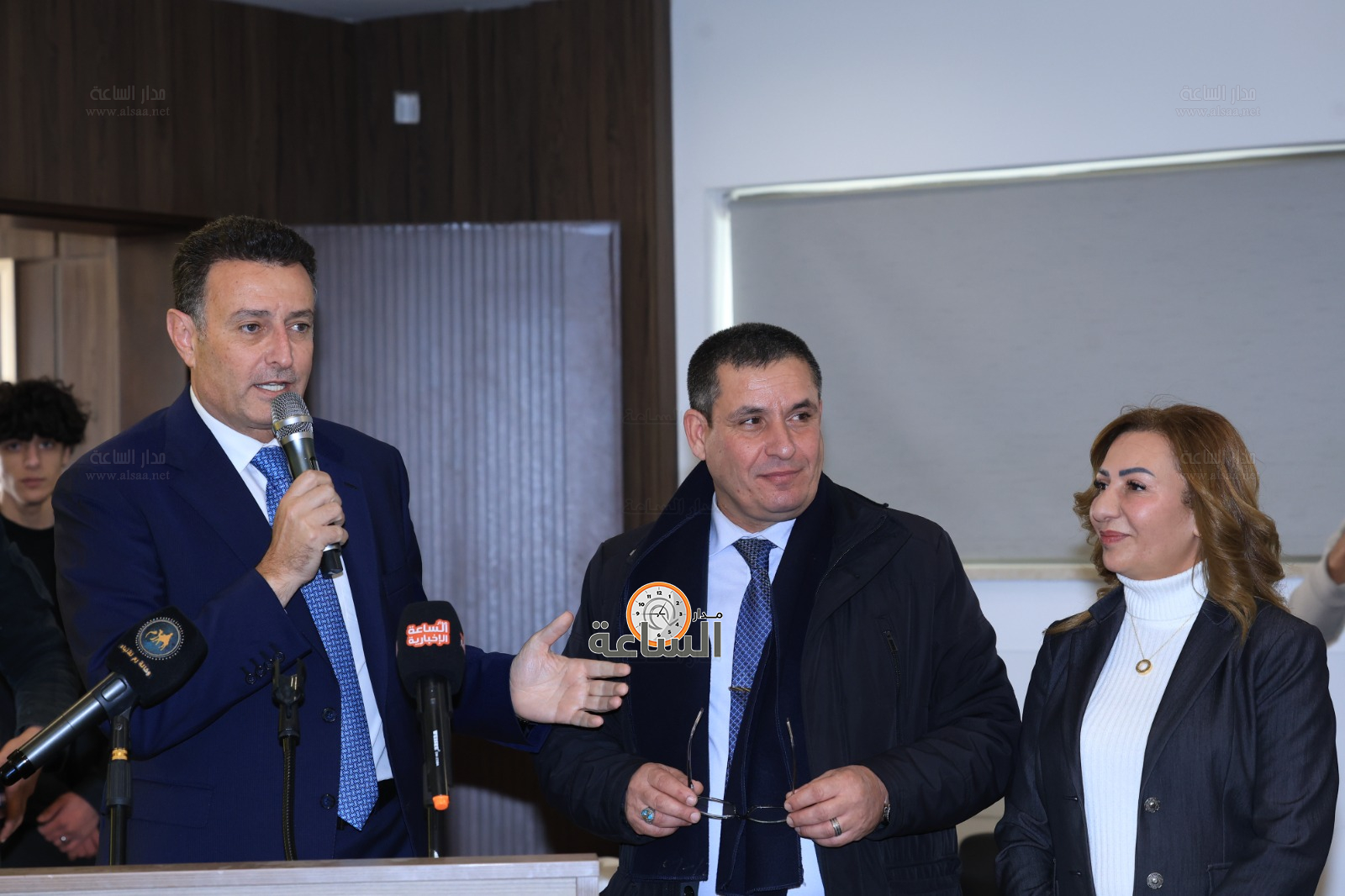 Madar Al-Saa Images 0.35455653053641