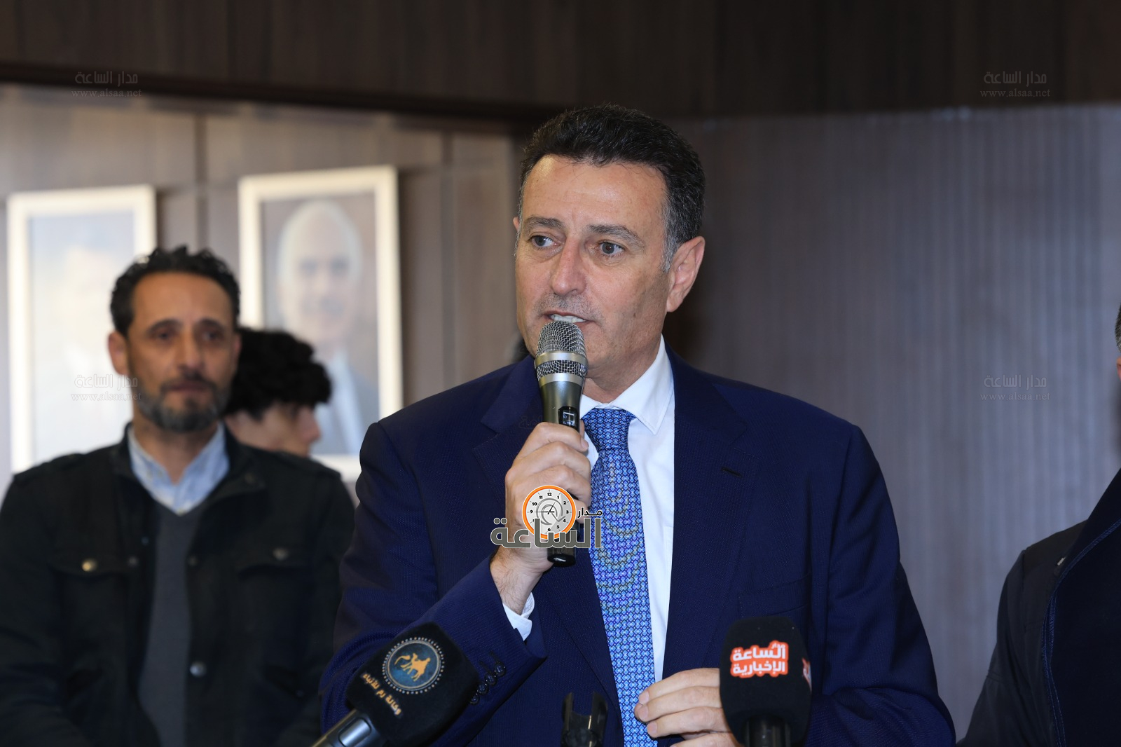 Madar Al-Saa Images 0.8869634363227341