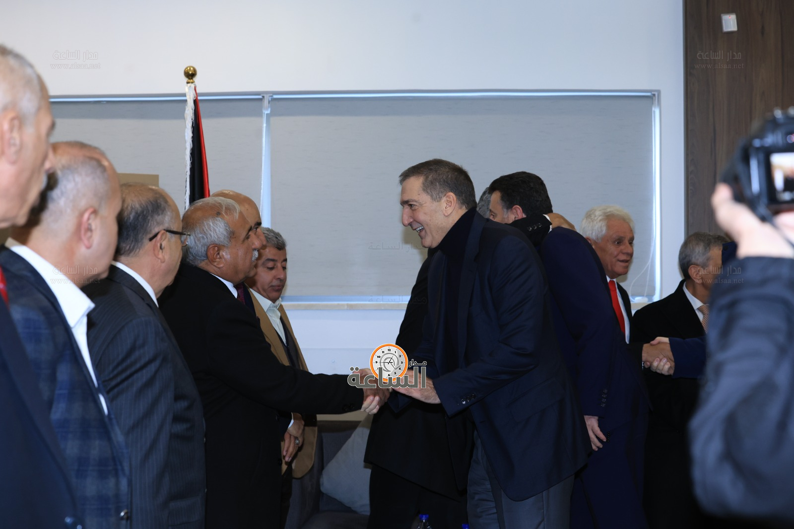 Madar Al-Saa Images 0.08763609318114829