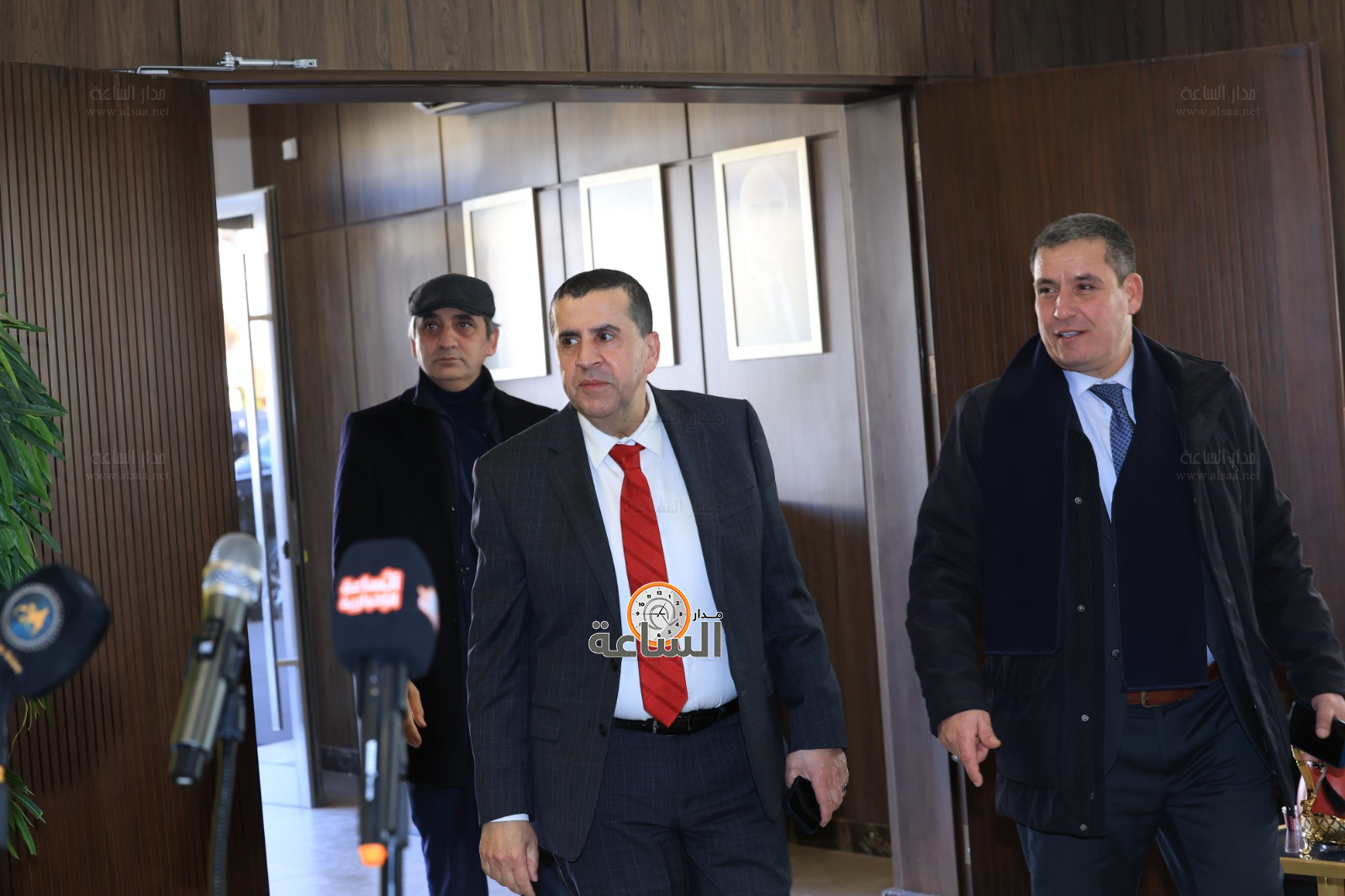 Madar Al-Saa Images 0.30068775004744075