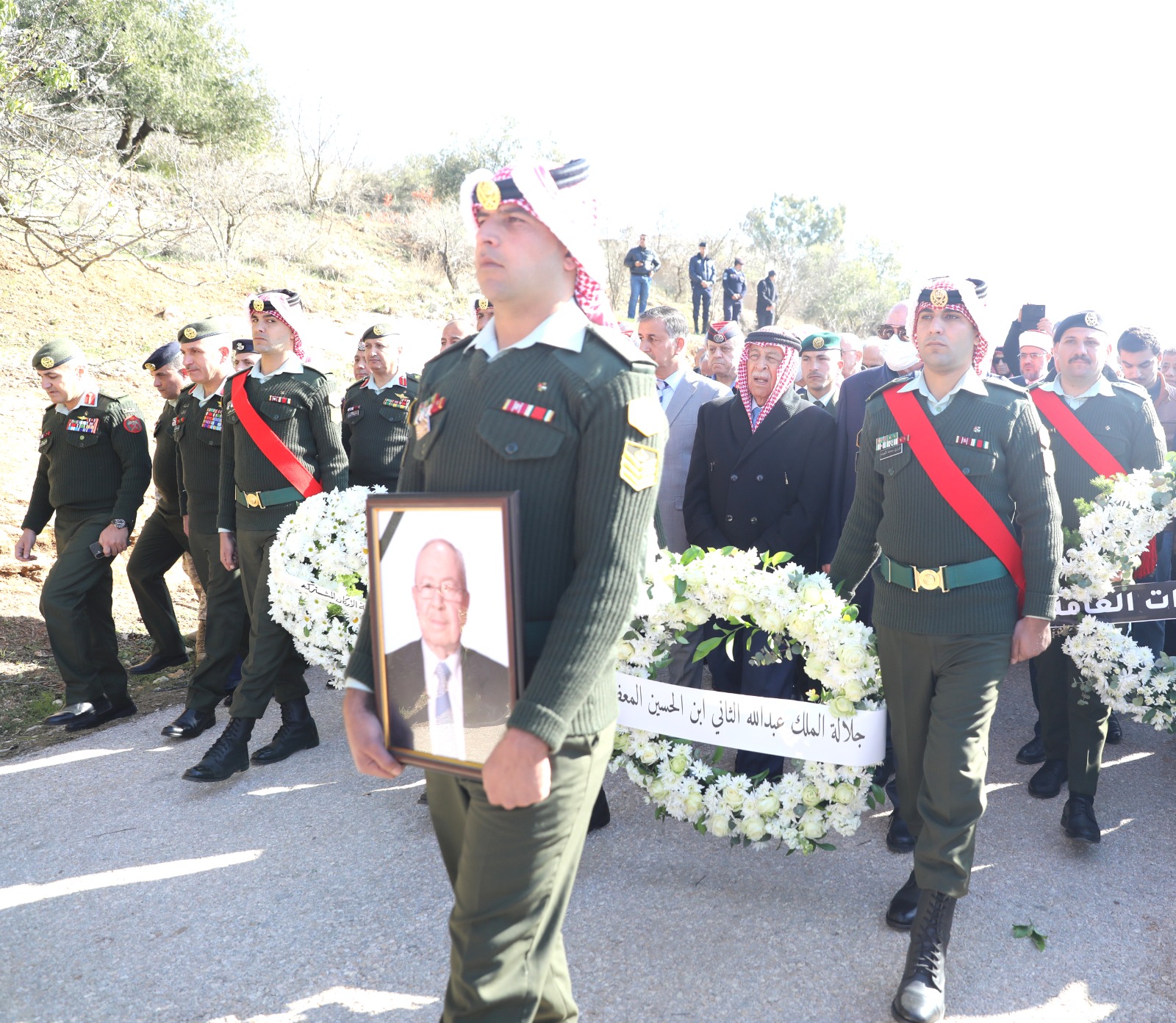 Madar Al-Saa Images 0.7661021915105375