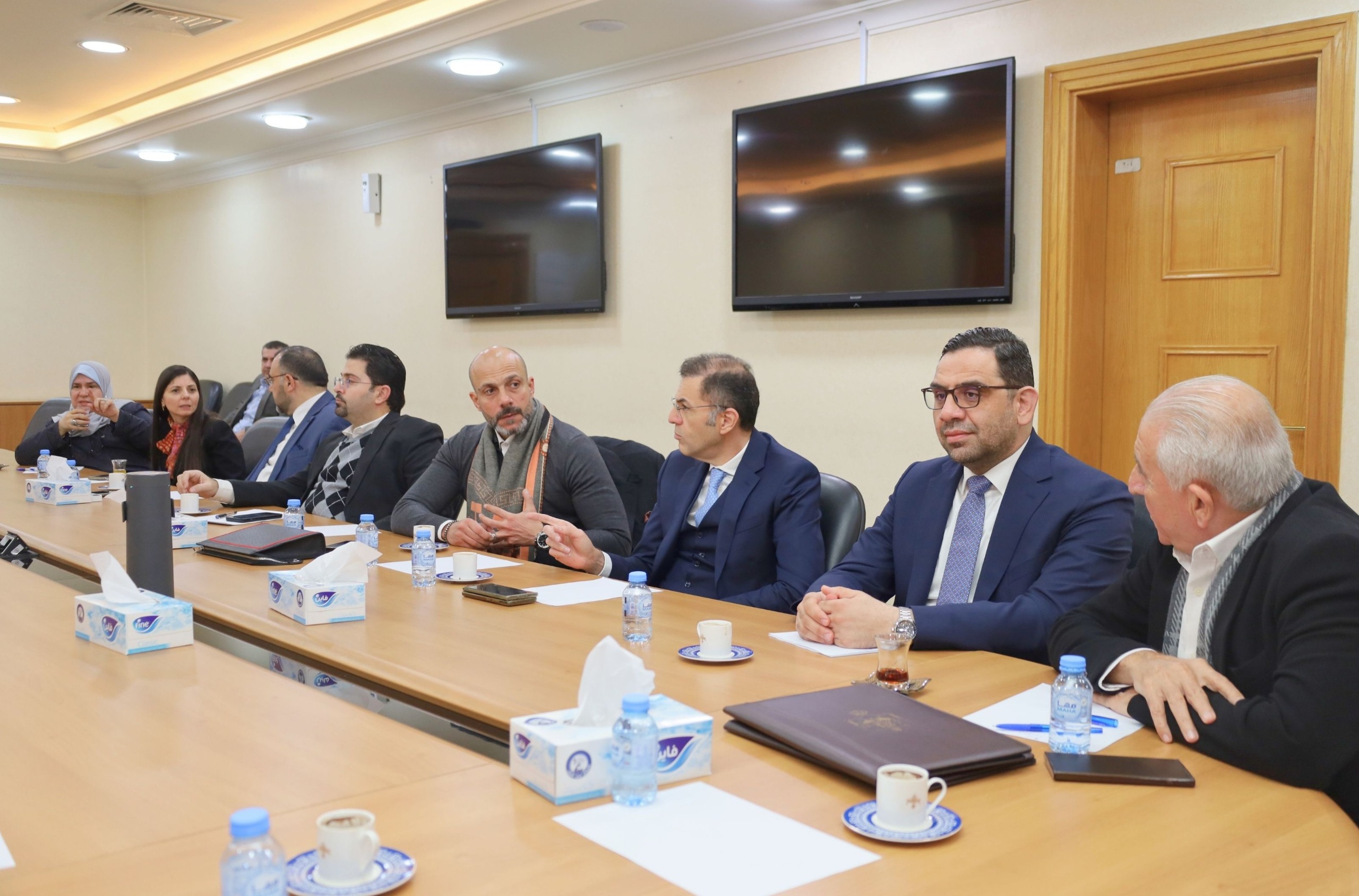 Madar Al-Saa Images 0.7781545167397871