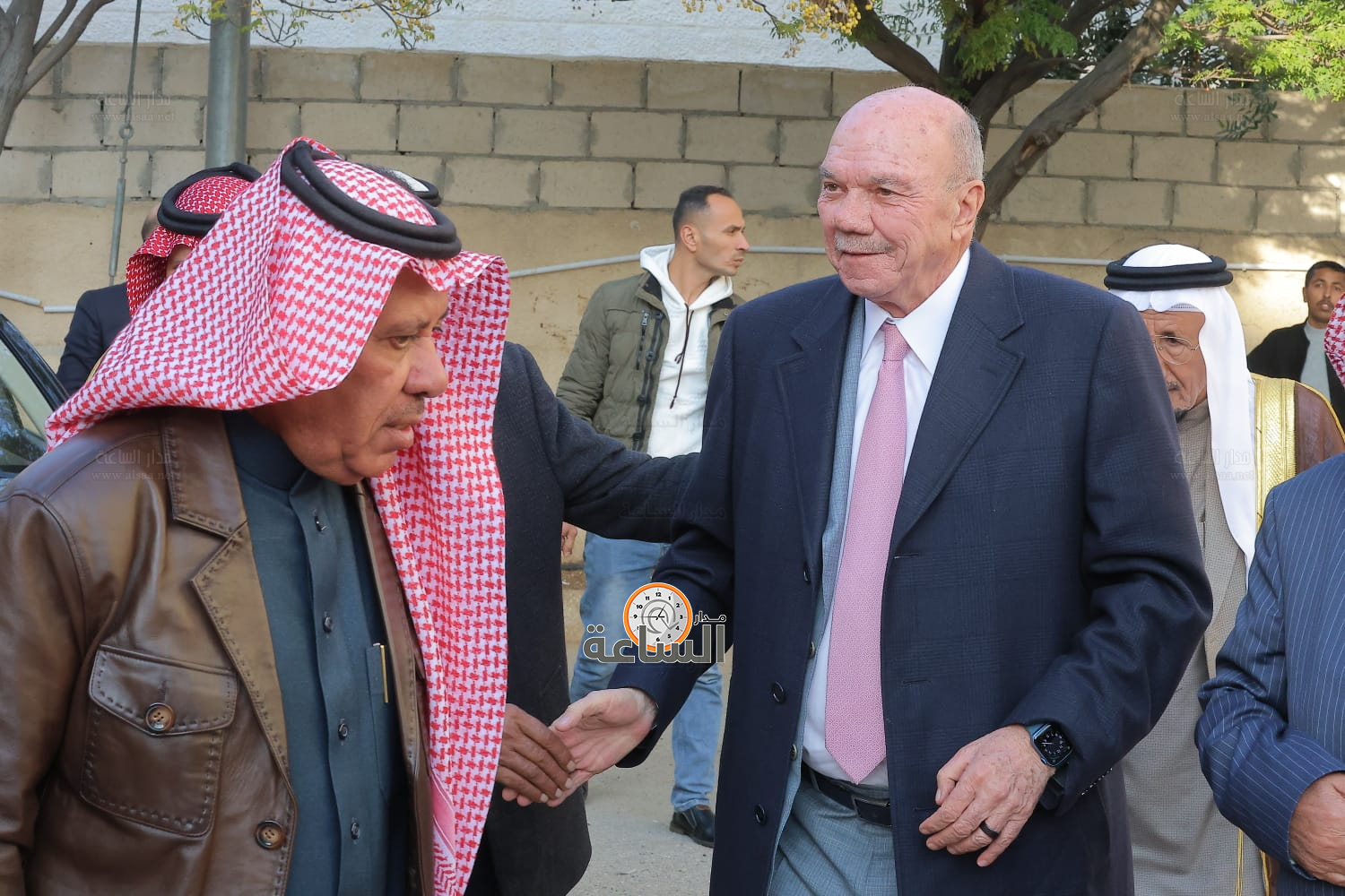 Madar Al-Saa Images 0.9557814575879201