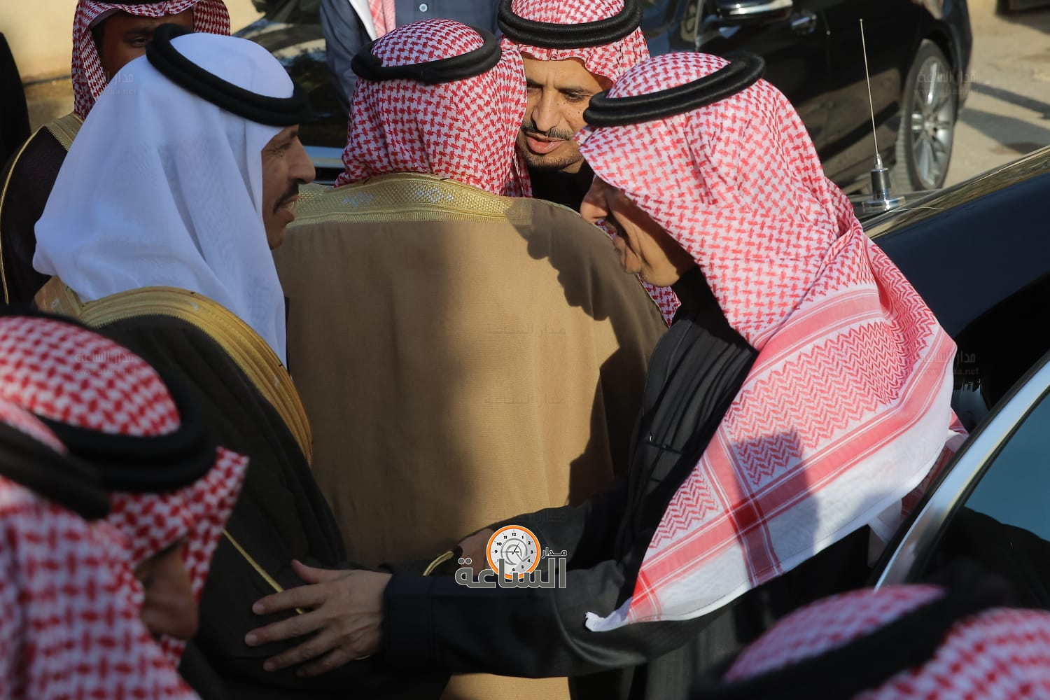 Madar Al-Saa Images 0.4372673375821683