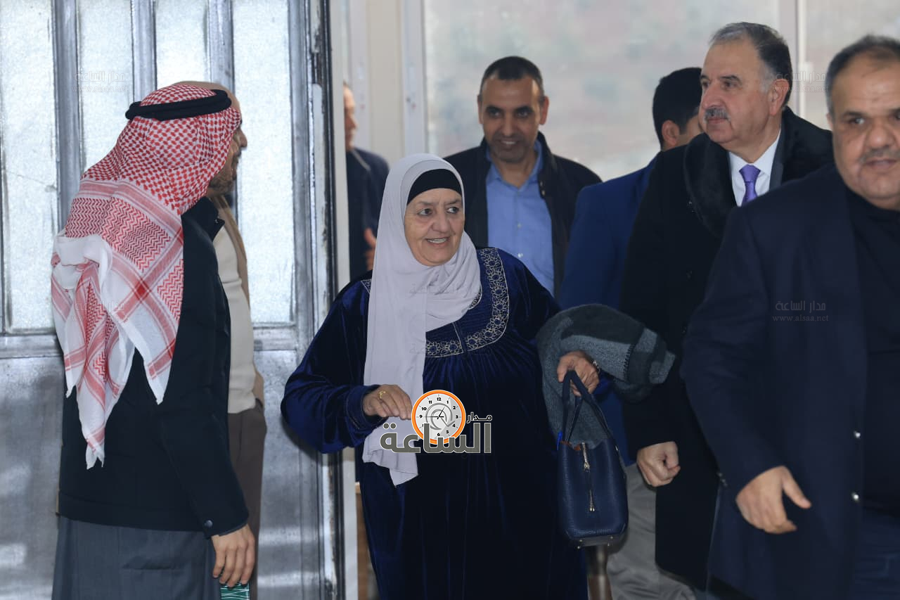 Madar Al-Saa Images 0.6995953997963682