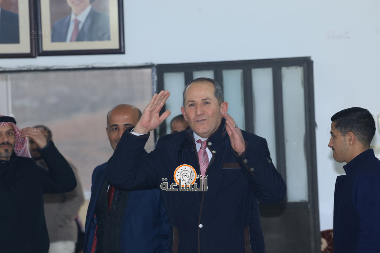 Madar Al-Saa Images 0.5688752917009493