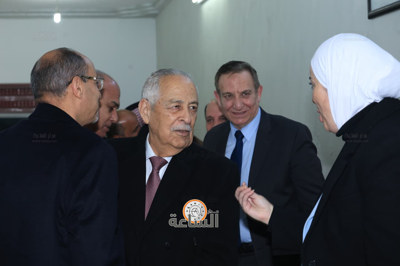 Madar Al-Saa Images 0.431910734055476