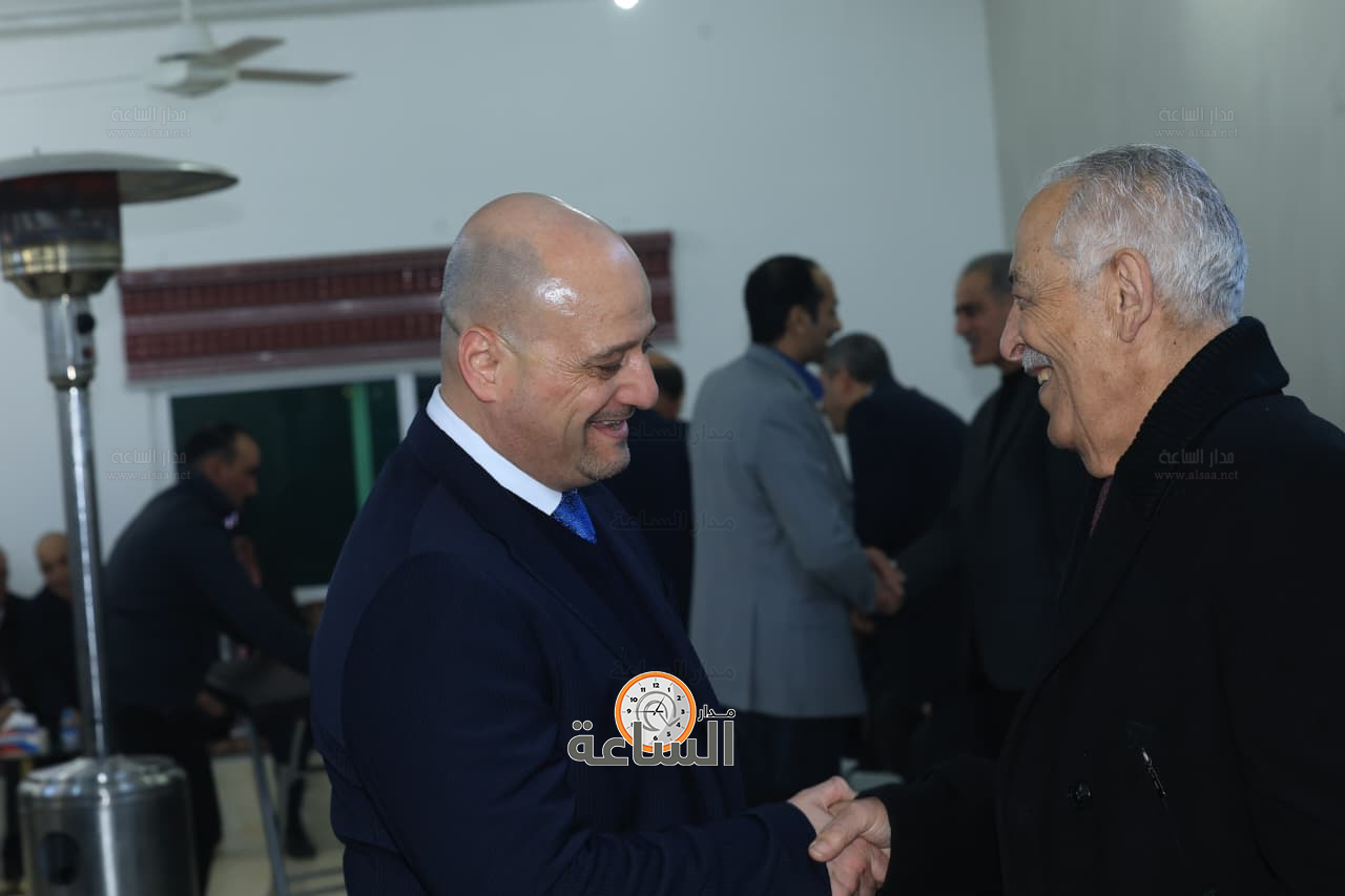 Madar Al-Saa Images 0.3869483791624573