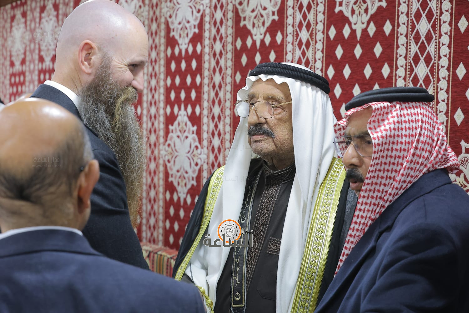 Madar Al-Saa Images 0.2267220559035017