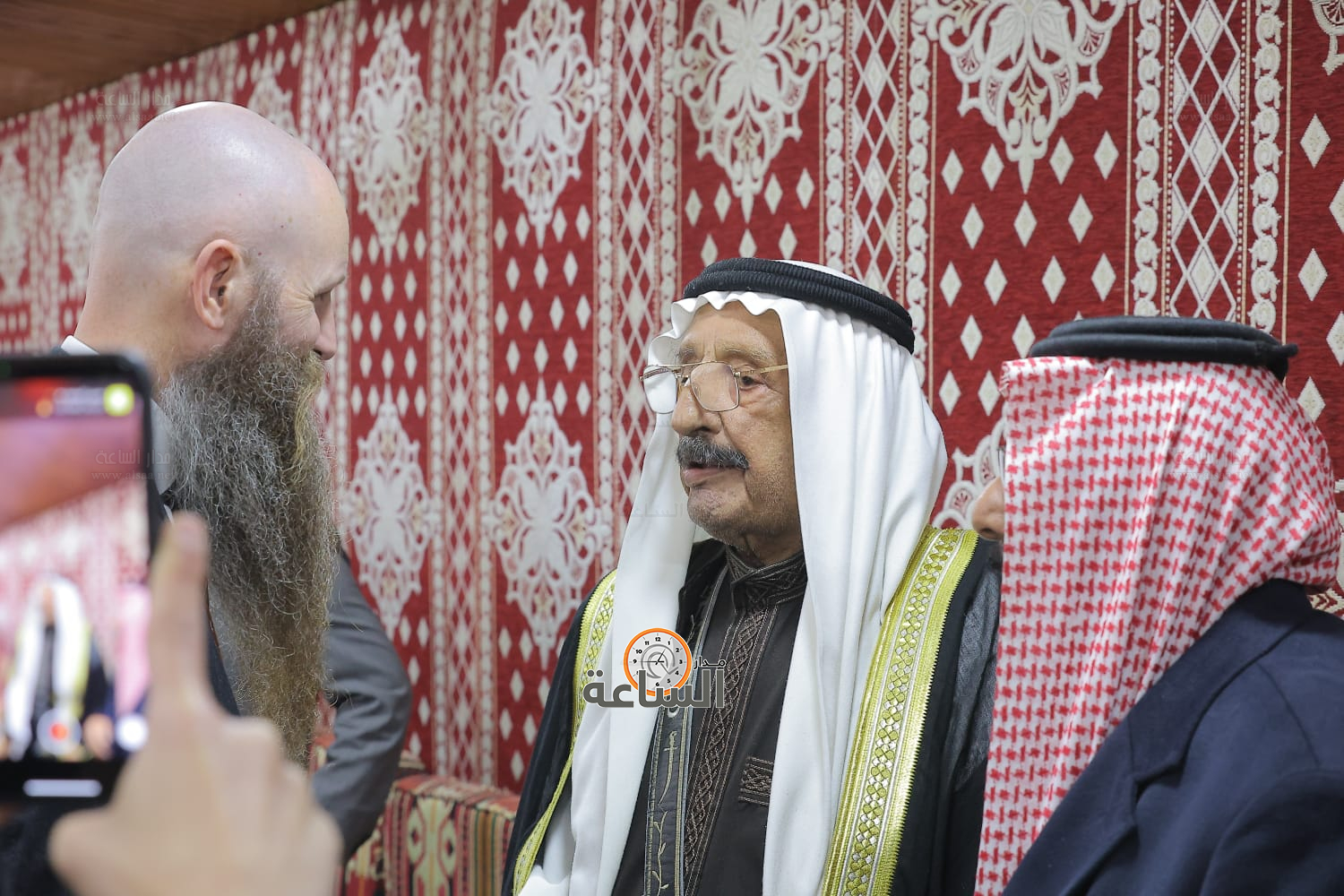 Madar Al-Saa Images 0.2420390031423384