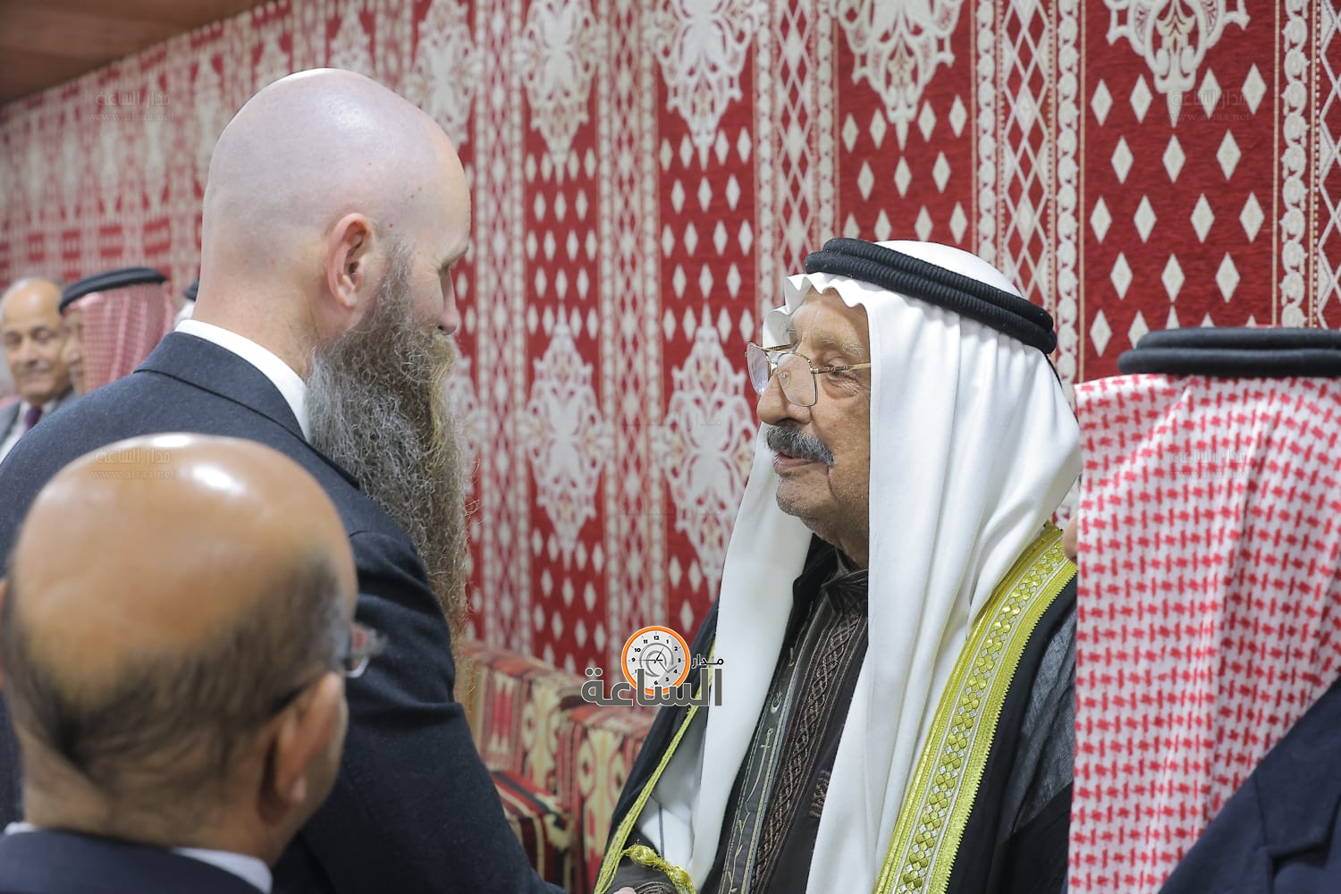 Madar Al-Saa Images 0.7100161634456684