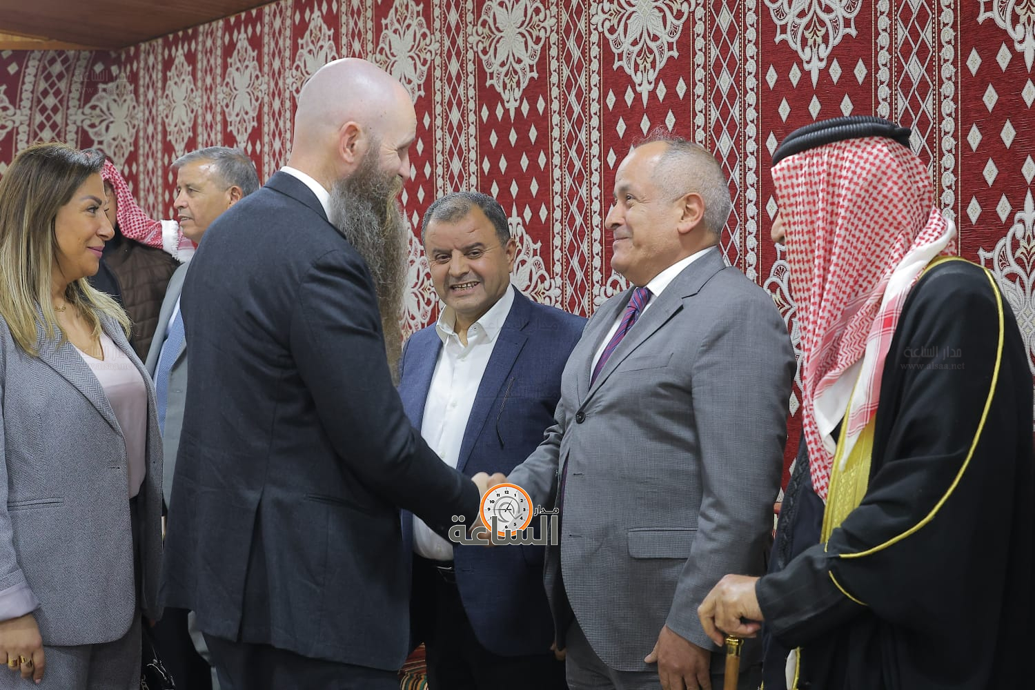 Madar Al-Saa Images 0.4696686324634797