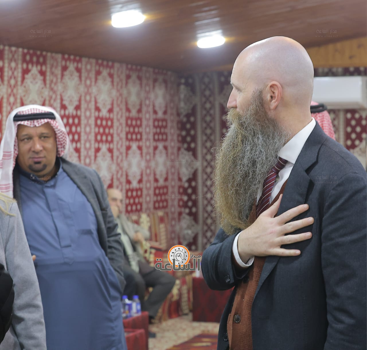 Madar Al-Saa Images 0.810643334395778