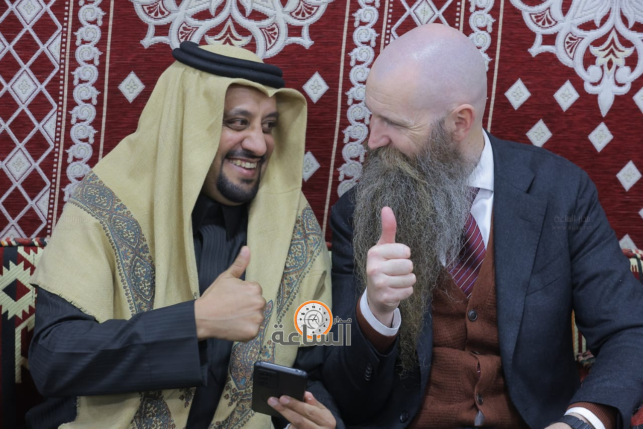 Madar Al-Saa Images 0.37657471346549387