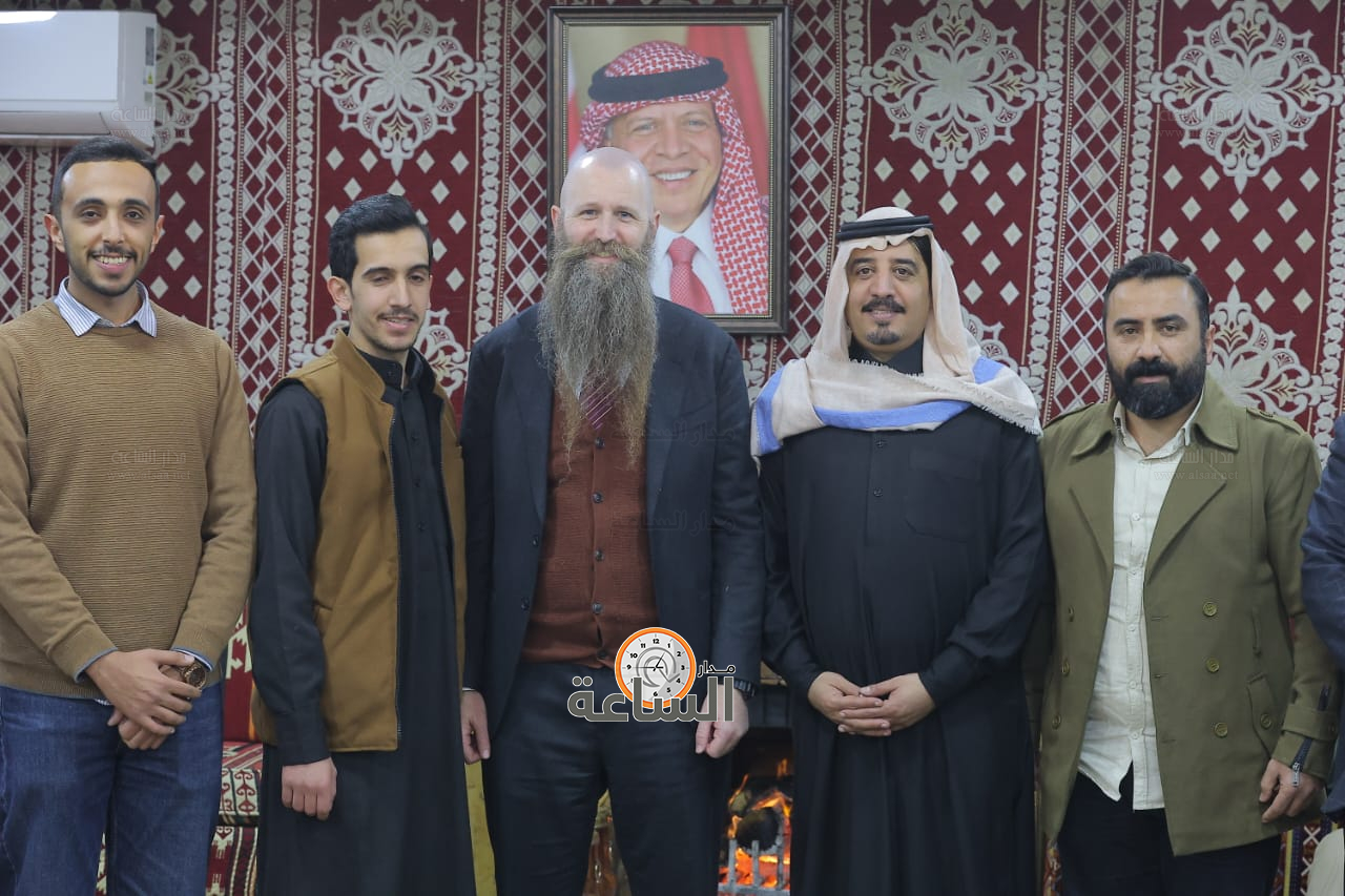 Madar Al-Saa Images 0.6126990664725952