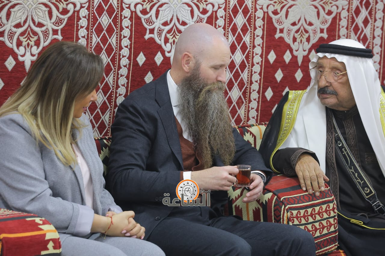 Madar Al-Saa Images 0.8817102462264018