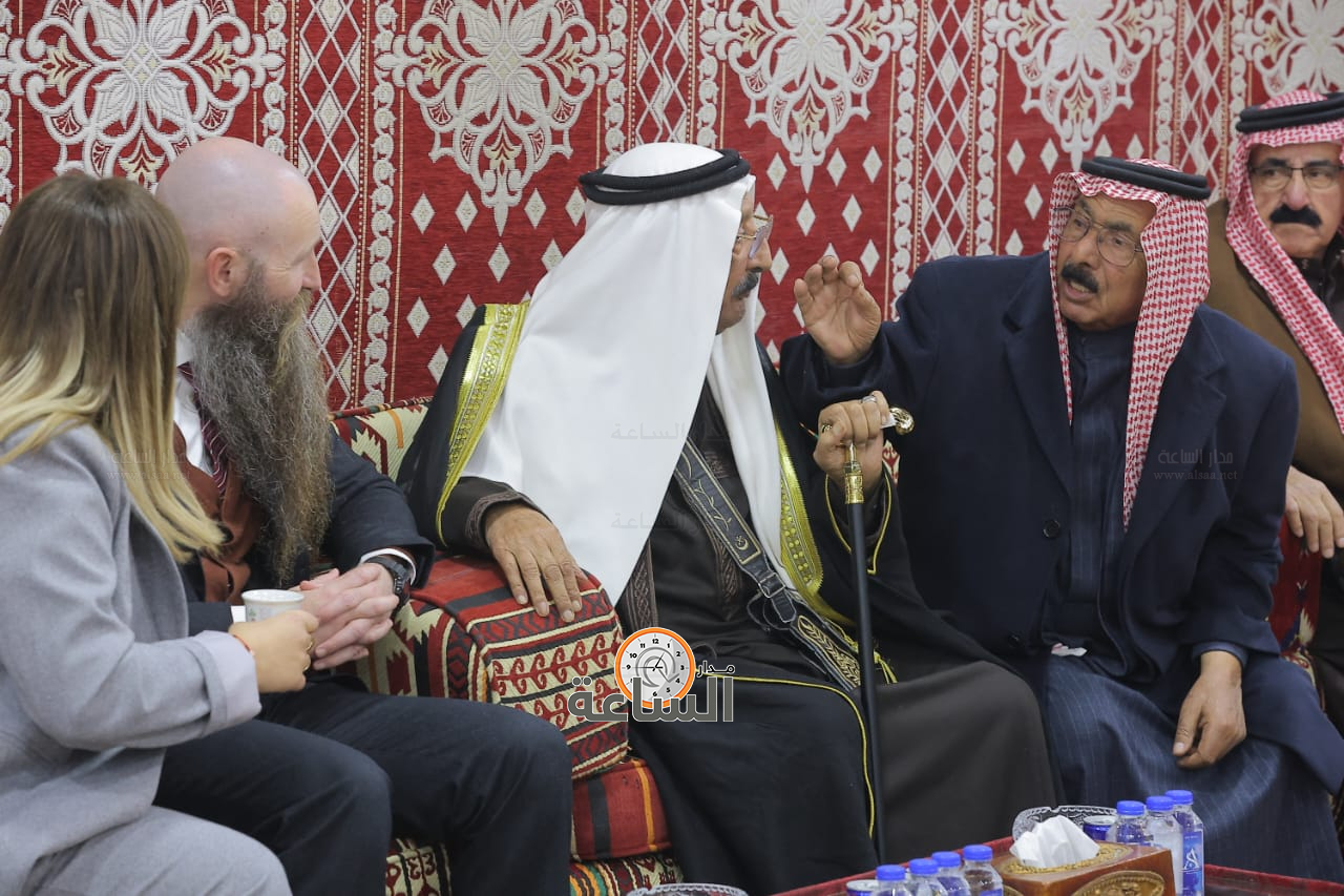 Madar Al-Saa Images 0.11401961899992674