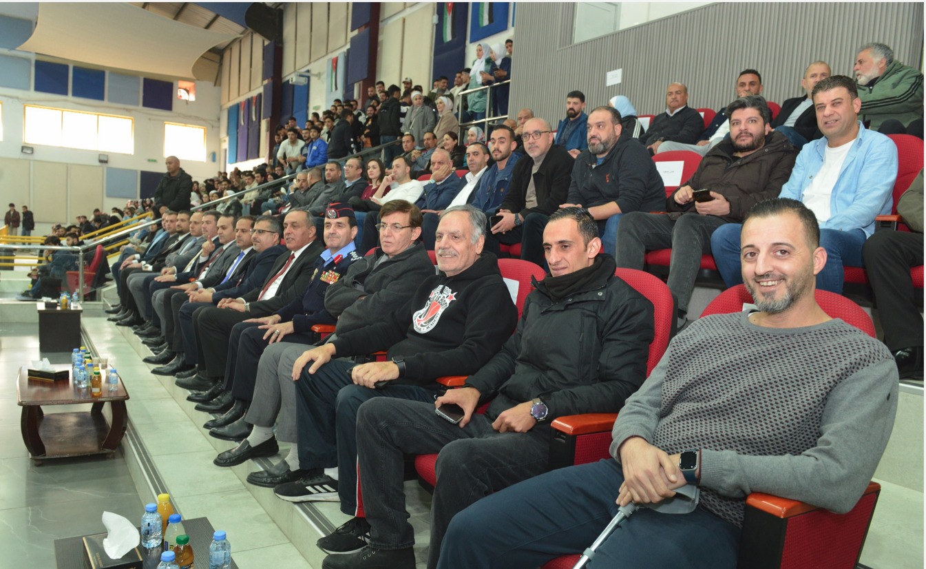 Madar Al-Saa Images 0.8721893840987772