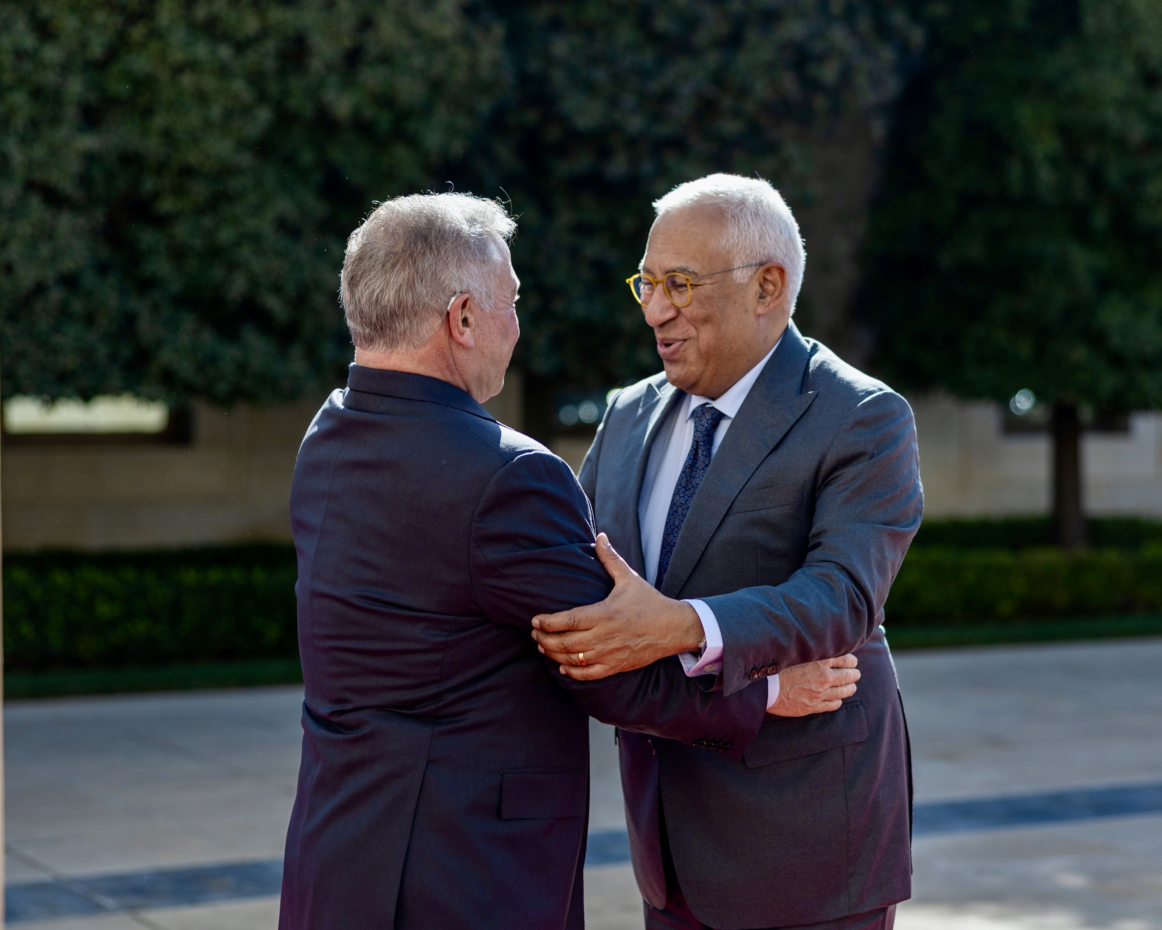 Madar Al-Saa Images 0.9046467928616352