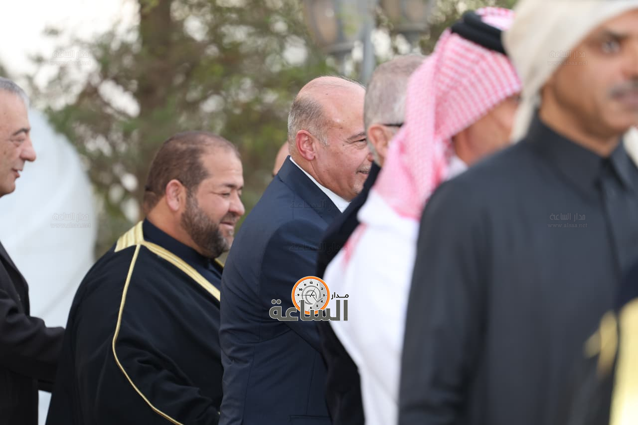 Madar Al-Saa Images 0.8002987539250397