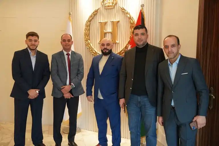 Madar Al-Saa Images 0.2803369428953978