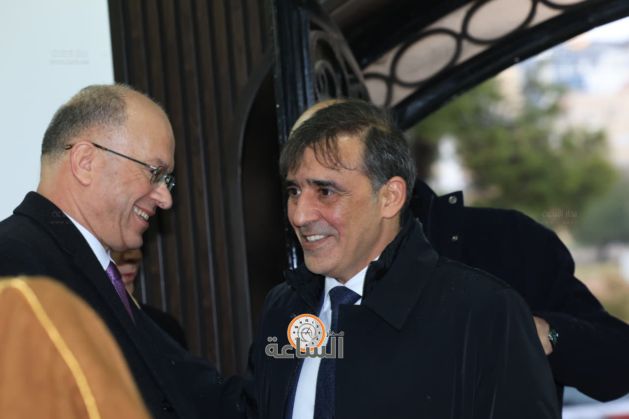 Madar Al-Saa Images 0.980367868153997