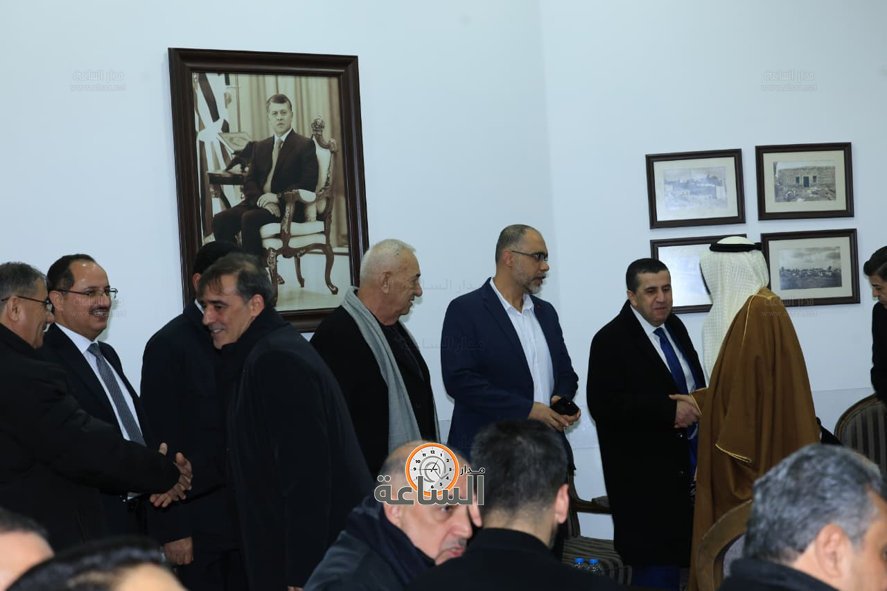 Madar Al-Saa Images 0.4521954440963397