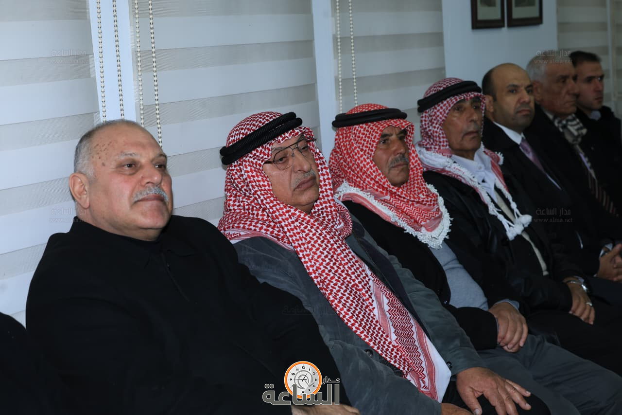 Madar Al-Saa Images 0.8754136454055201