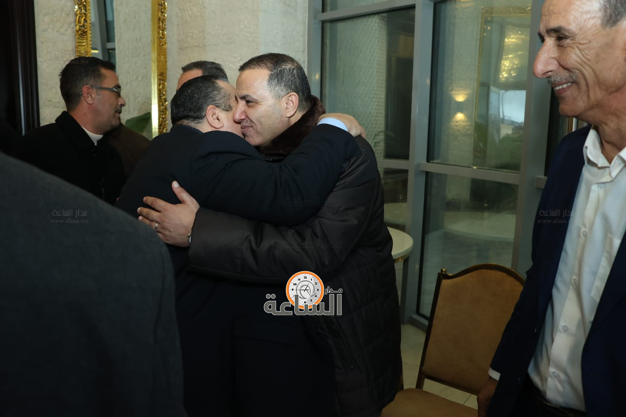 Madar Al-Saa Images 0.35050718222935506