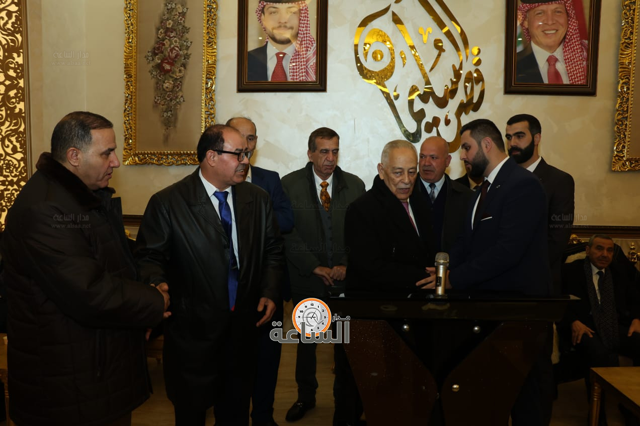 Madar Al-Saa Images 0.7779392776471494