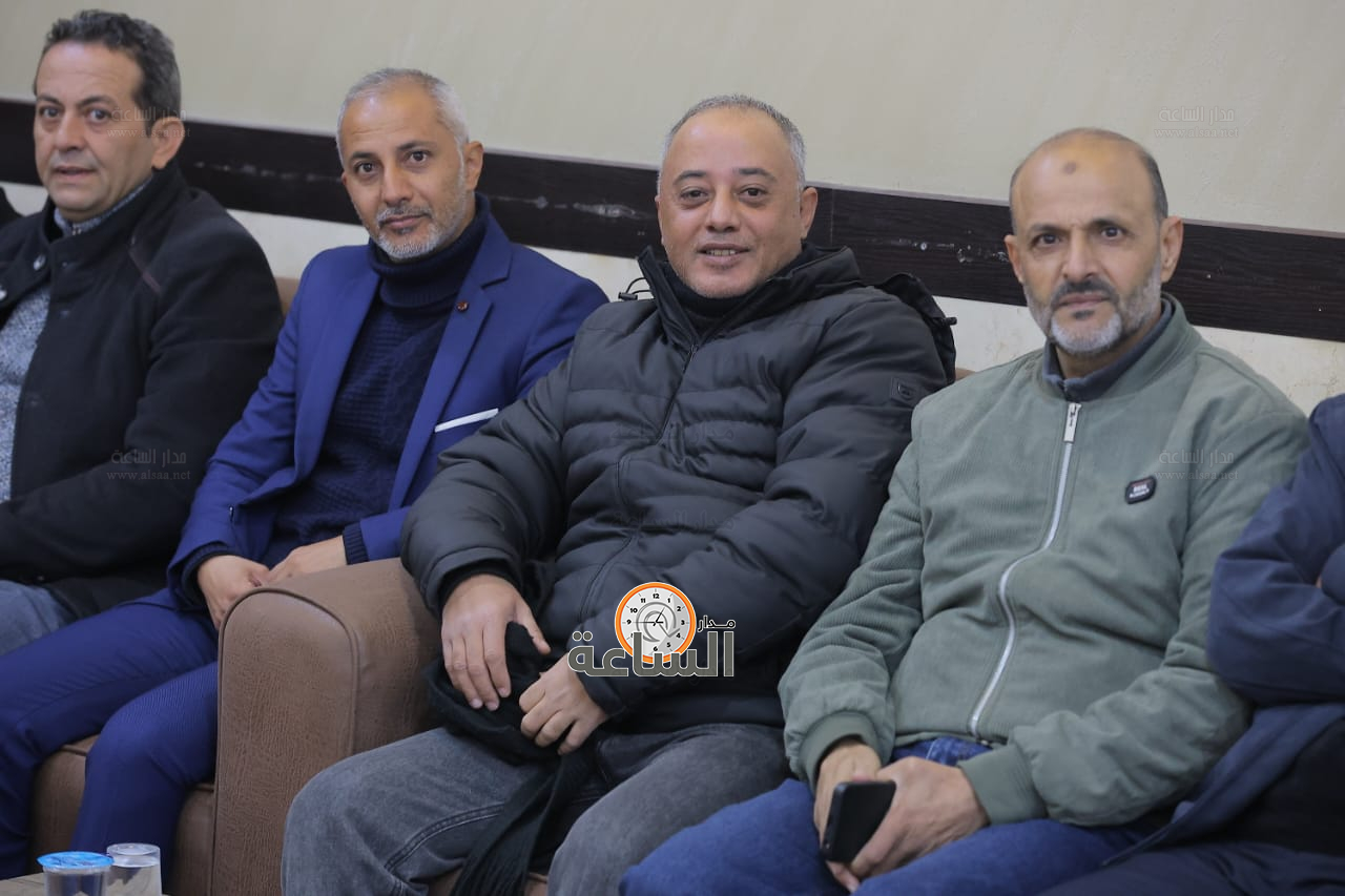 Madar Al-Saa Images 0.4811752314473494