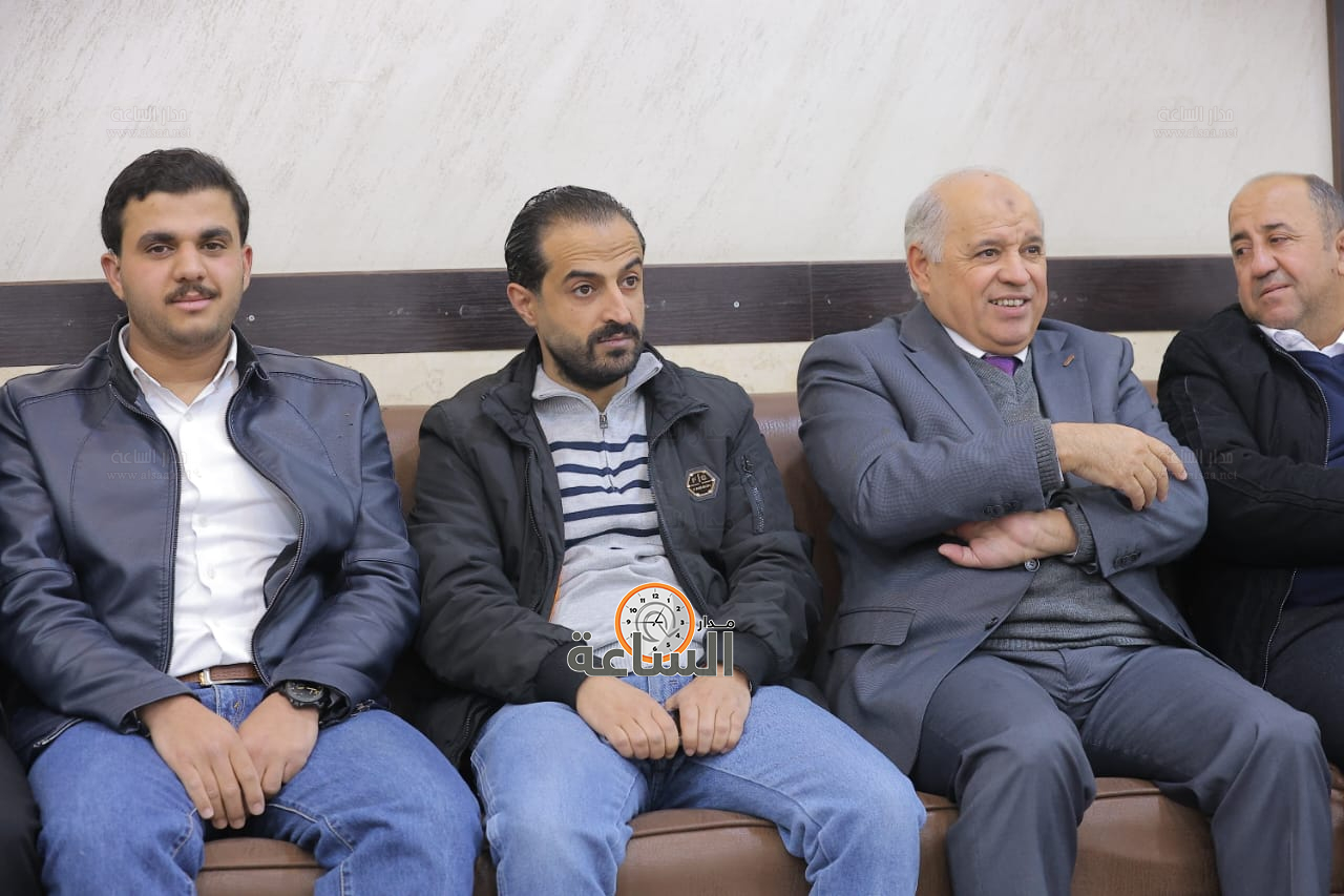 Madar Al-Saa Images 0.9789101637169852