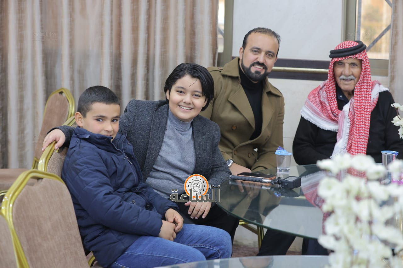 Madar Al-Saa Images 0.40255022717368283